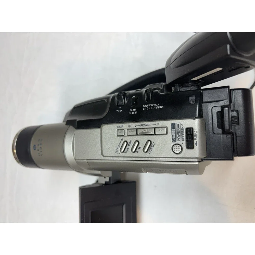 RCA AutoShot CC6364 VHS-C Camcorder Camera 400X Digital Zoom Case & Plug Charger